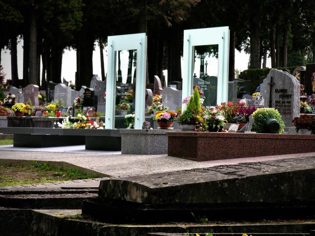 Monument Funeraire