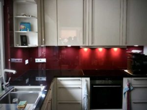 Verre laqué pour crédence