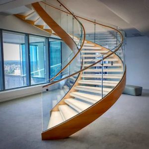 Marche d'escalier en verre dépoli réalisé par la Vitrerie Siebering